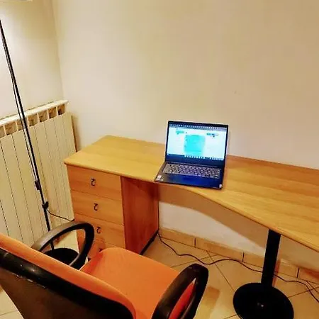 Walk To Enzo Ferrari Museum Free Parking Sleeps 3 * Modena